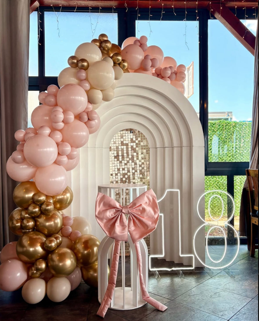 Blush & Gold Luxe Arch Setup