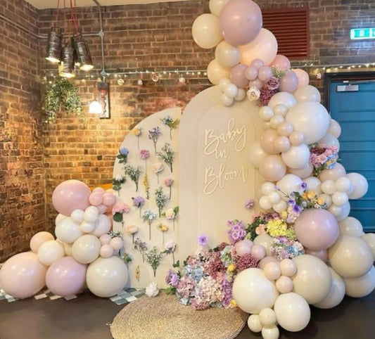 Baby in bloom set up