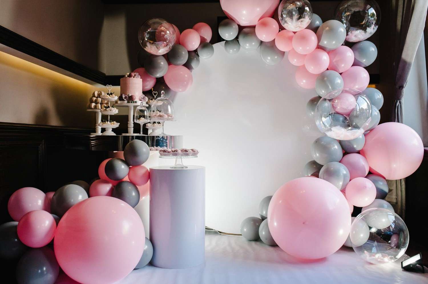 what is the cost of Balloon Arch